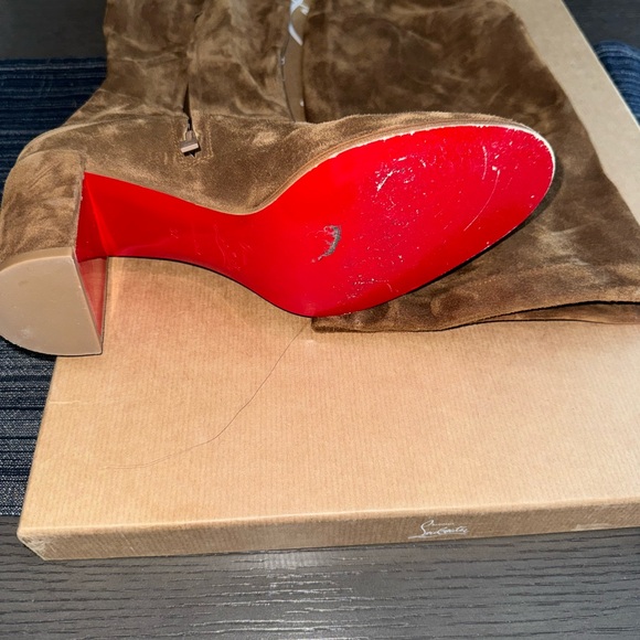 CHRISTIAN LOUBOUTIN
Adoxa Rhea Stretch Suede Over-The-Knee Boot, 70mm SIZE37 - Picture 2 of 9